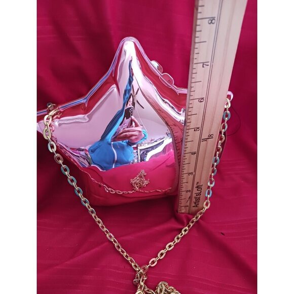 Hello 3AM Star-Shaped Metallic Pink Purse With Gold Chain Strap - Picture 3 of 10
